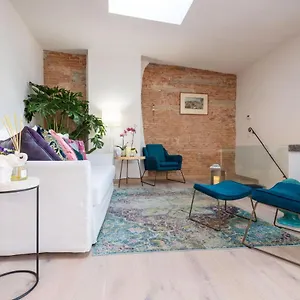 design-loft-in-florence-hosted-by-50123.it-tuscanyhotel.com/